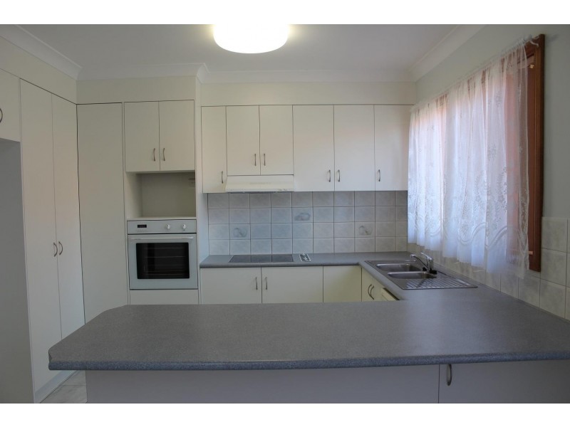 549 Iluka Crescent, Lavington NSW 2641