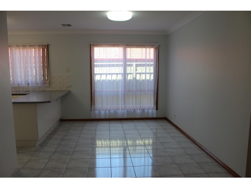 549 Iluka Crescent, Lavington NSW 2641