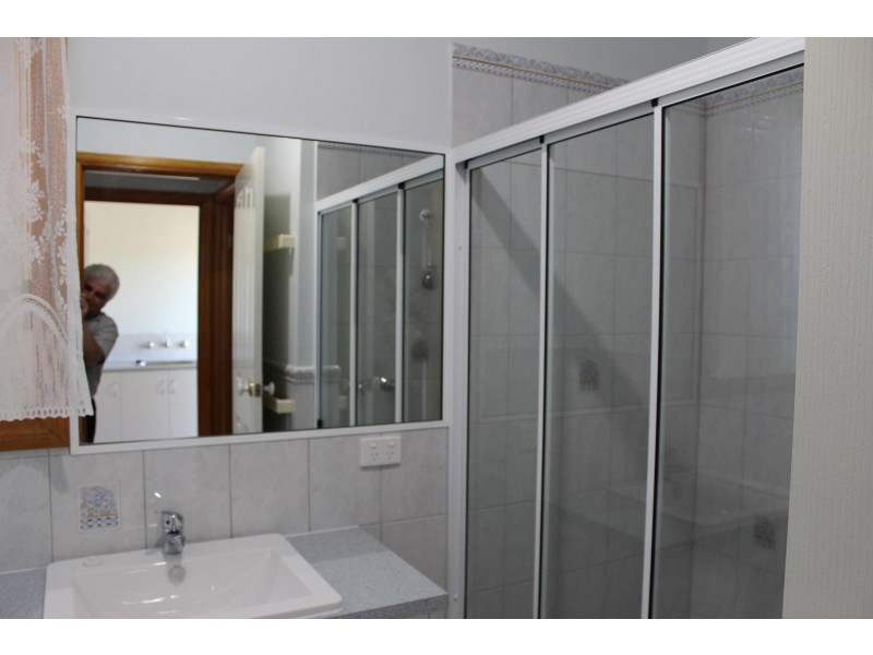 549 Iluka Crescent, Lavington NSW 2641