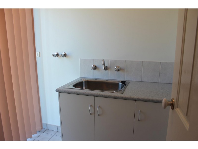 549 Iluka Crescent, Lavington NSW 2641