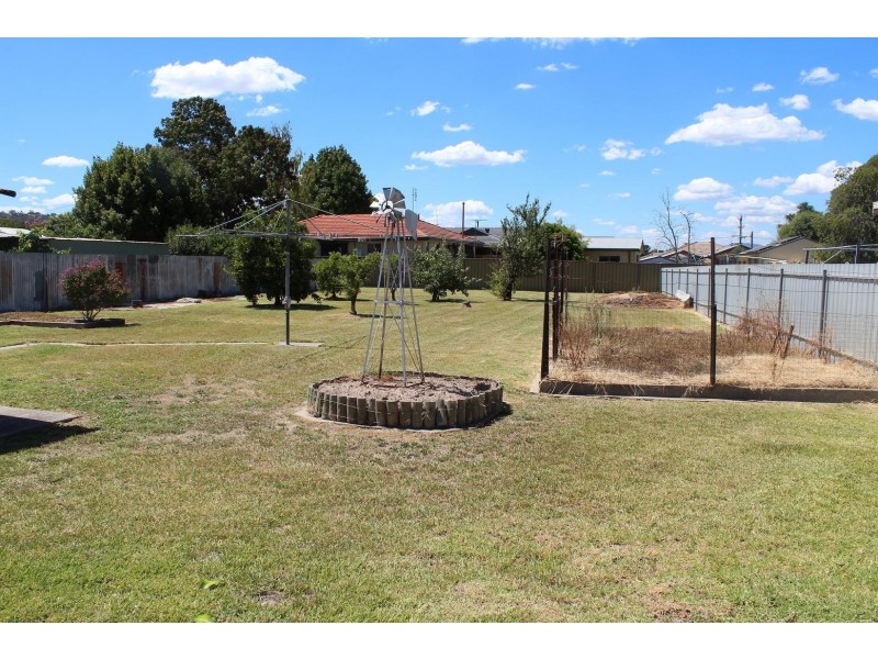 516 Kotthoff Street, Lavington NSW 2641