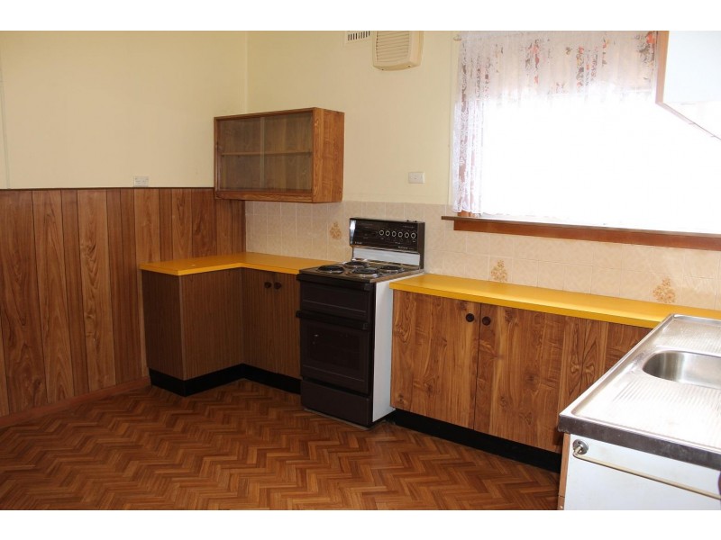 516 Kotthoff Street, Lavington NSW 2641