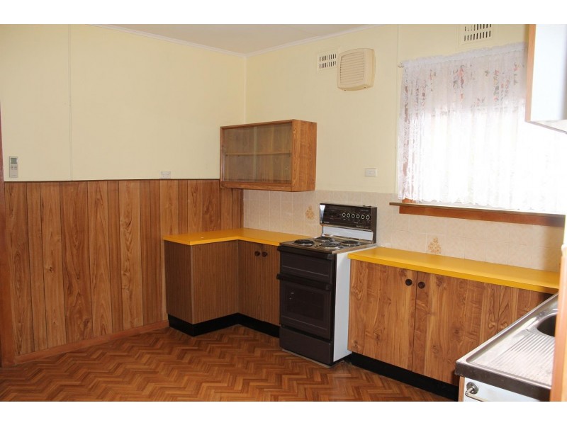 516 Kotthoff Street, Lavington NSW 2641