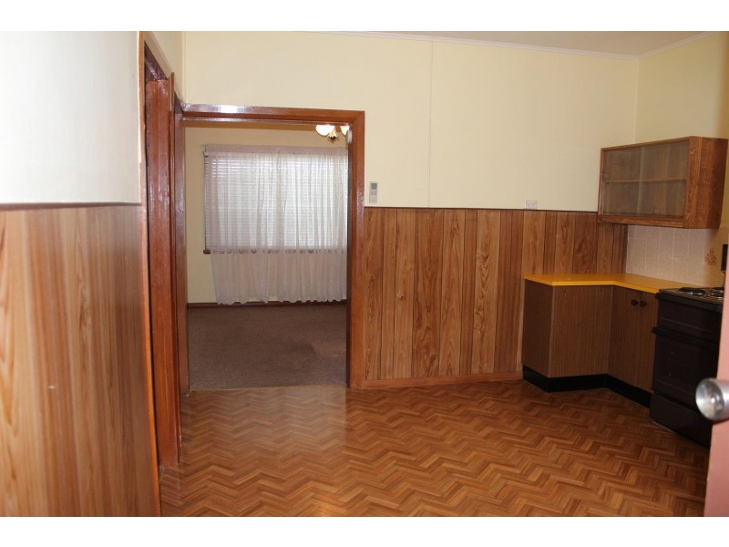 516 Kotthoff Street, Lavington NSW 2641