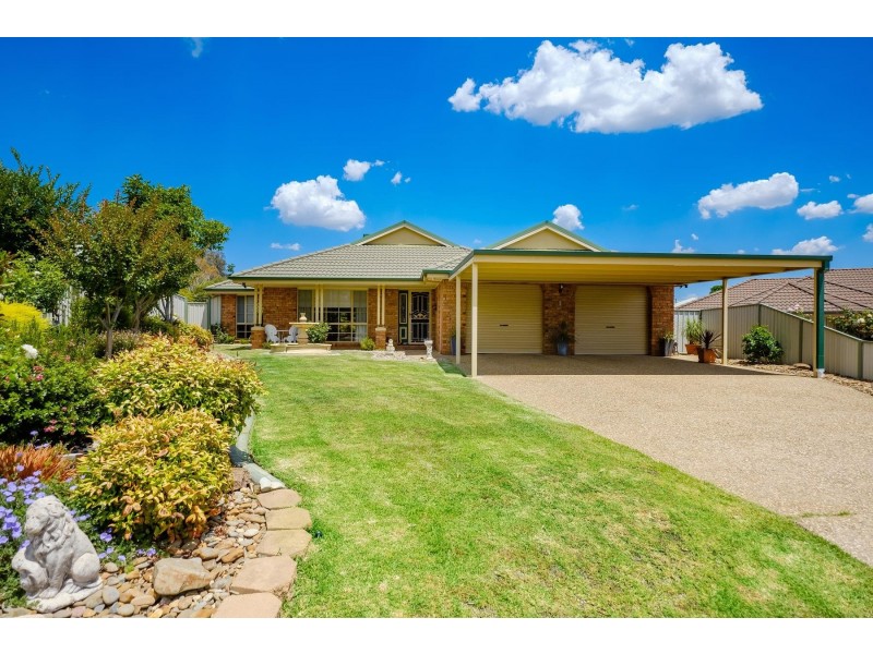 28 Keatinge Court, Lavington NSW 2641