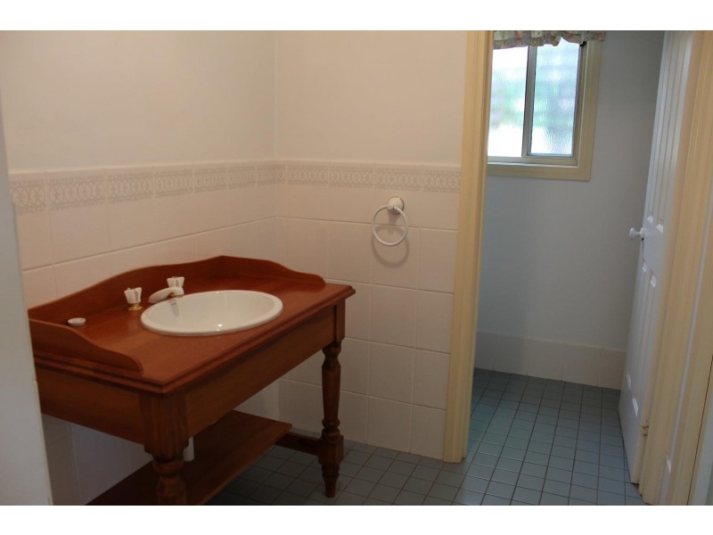 44 Grandview Terrace, East Albury NSW 2640