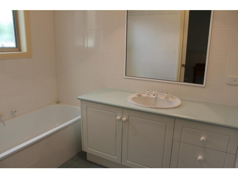 44 Grandview Terrace, East Albury NSW 2640