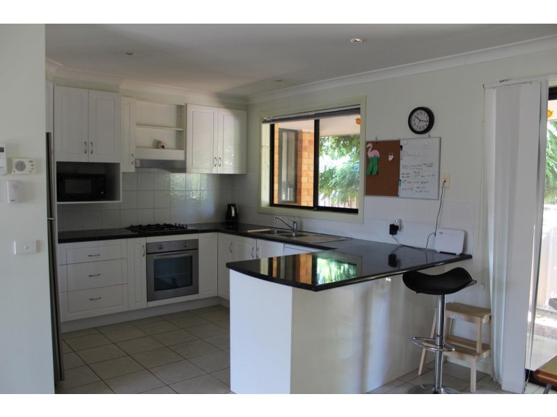 34 Briese Court, Thurgoona NSW 2640