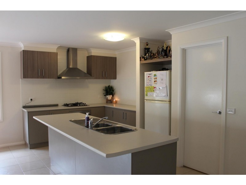 49 Greta Drive, Hamilton Valley NSW 2641