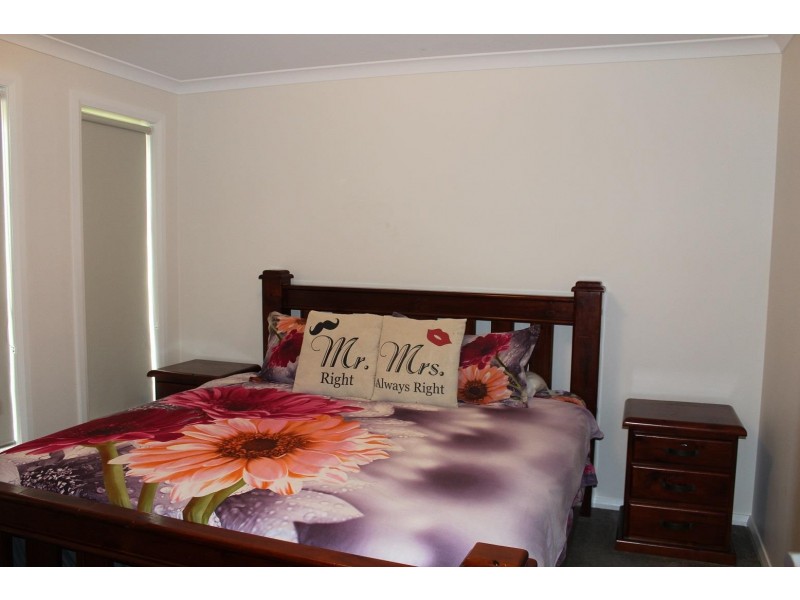 49 Greta Drive, Hamilton Valley NSW 2641