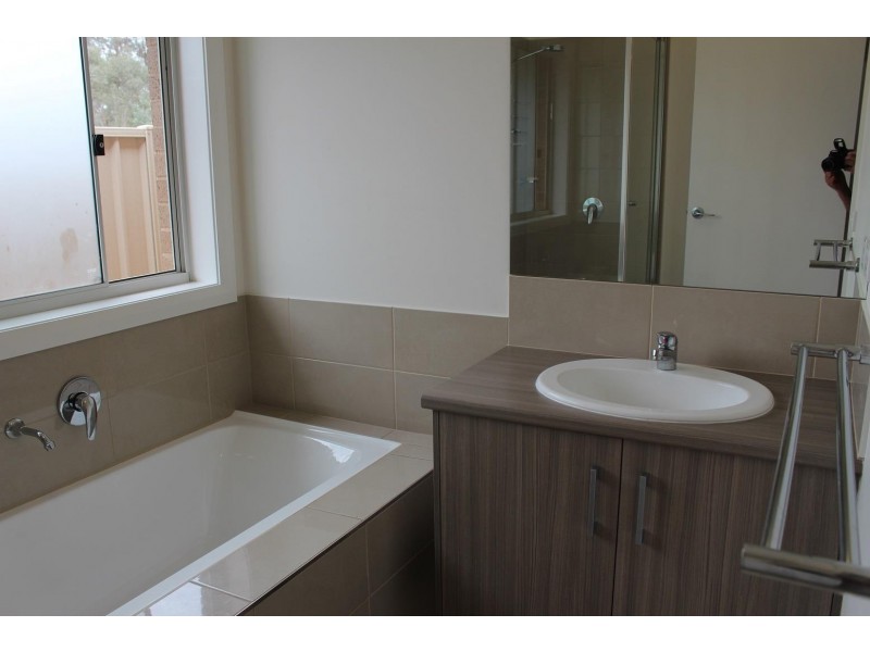49 Greta Drive, Hamilton Valley NSW 2641