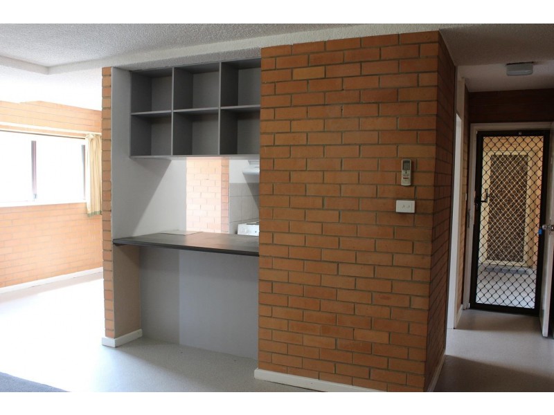 2/429 Mcdonald Road, Lavington NSW 2641