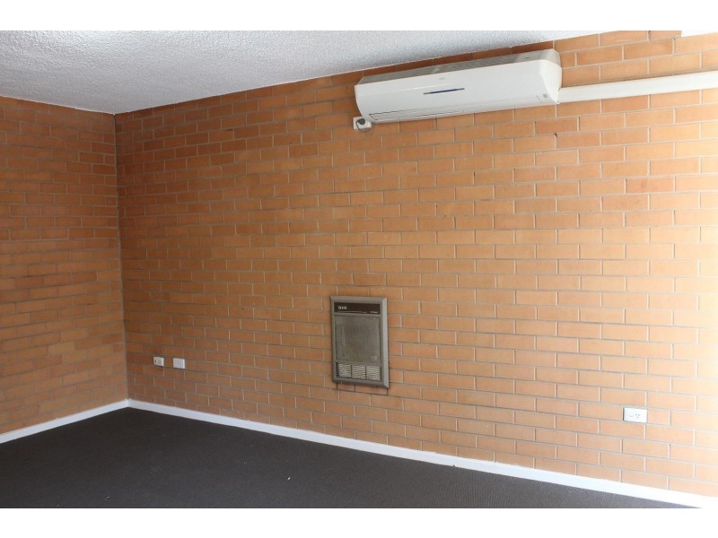 2/429 Mcdonald Road, Lavington NSW 2641