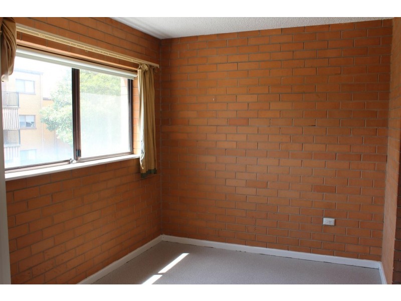 2/429 Mcdonald Road, Lavington NSW 2641