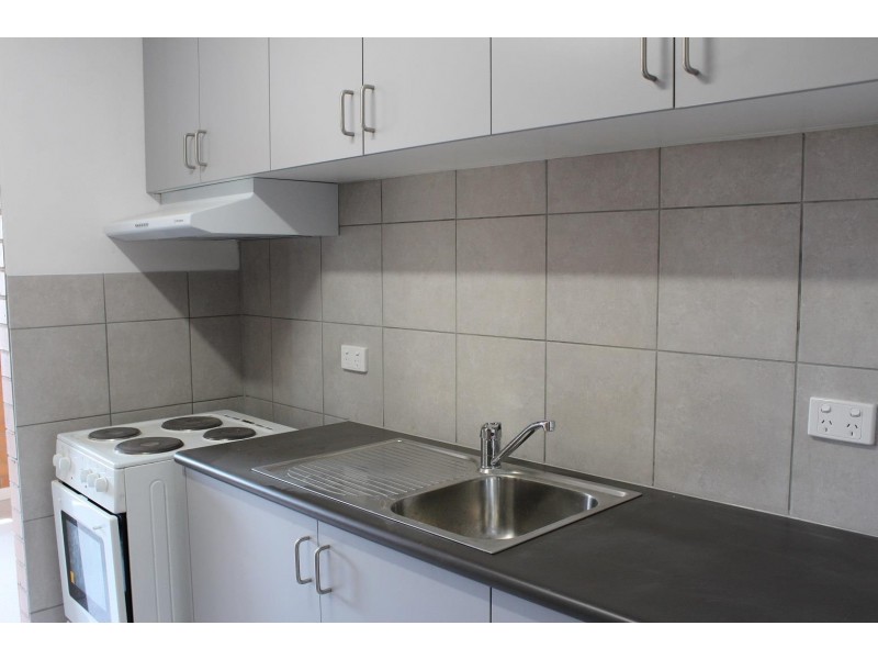 2/429 Mcdonald Road, Lavington NSW 2641