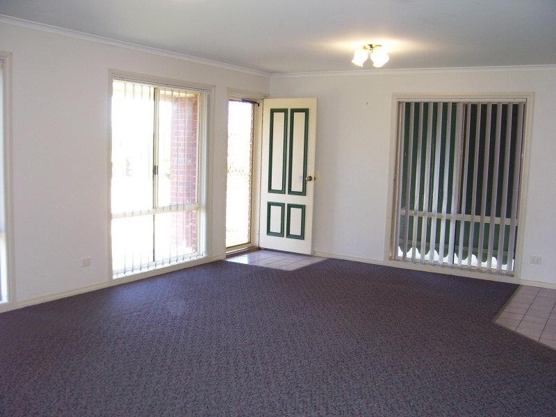 1/42 Jackling Drive, Lavington NSW 2641