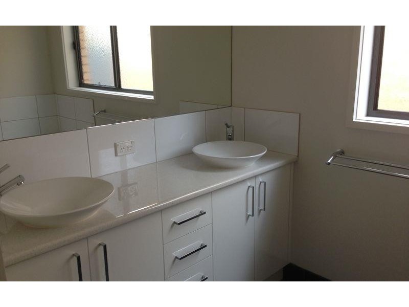444 Kotthoff Street, Lavington NSW 2641