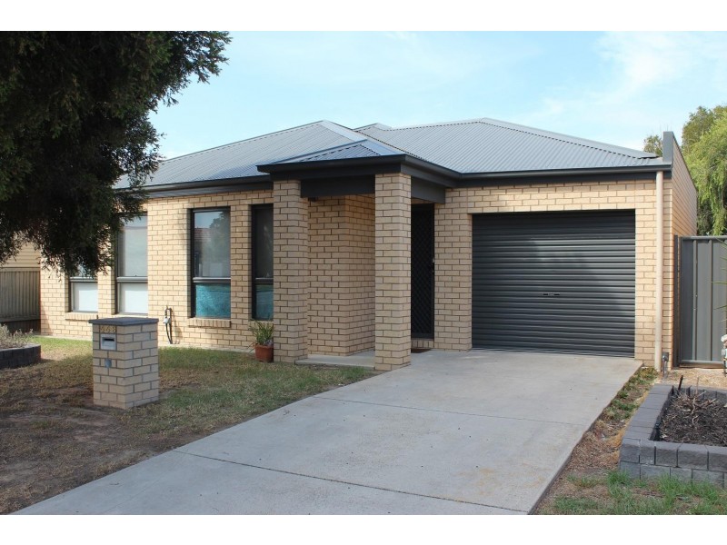 446 Kotthoff Street, Lavington NSW 2641