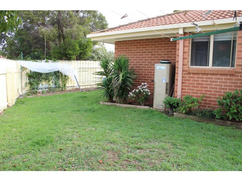 2/34 Saville Avenue, Lavington NSW 2641