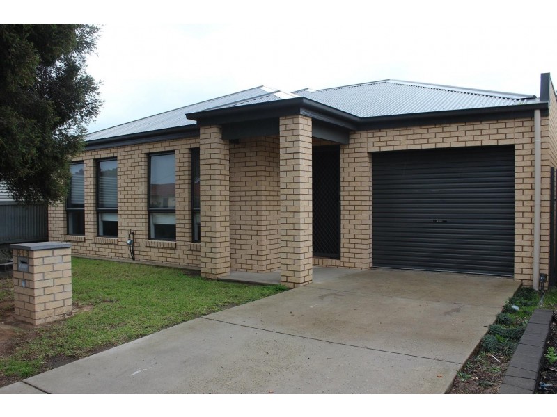 446 Kotthoff Street, Lavington NSW 2641