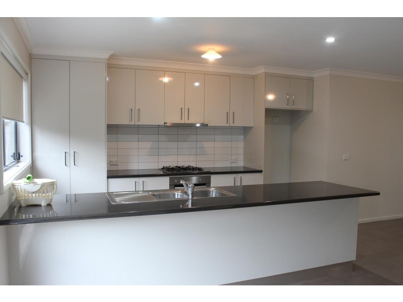 446 Kotthoff Street, Lavington NSW 2641