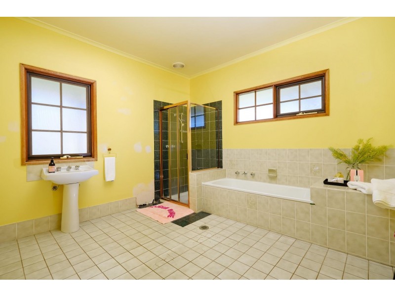 13 Quartz Hill Road, Jindera NSW 2642