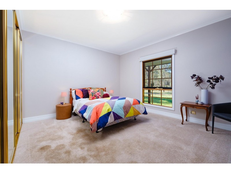 13 Quartz Hill Road, Jindera NSW 2642