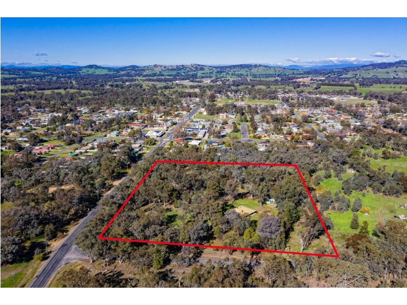 13 Quartz Hill Road, Jindera NSW 2642