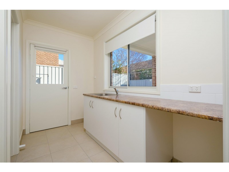 170 Bilba  Street, East Albury NSW 2640