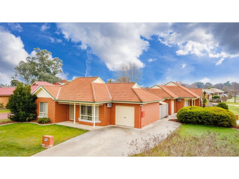 1 & 2/543 Ashford Street, Lavington NSW 2641