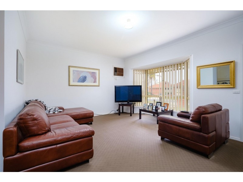 1 & 2/543 Ashford Street, Lavington NSW 2641