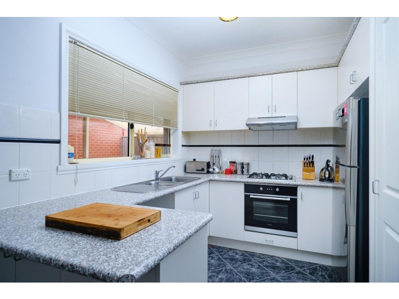 1 & 2/543 Ashford Street, Lavington NSW 2641