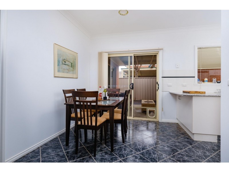 1 & 2/543 Ashford Street, Lavington NSW 2641