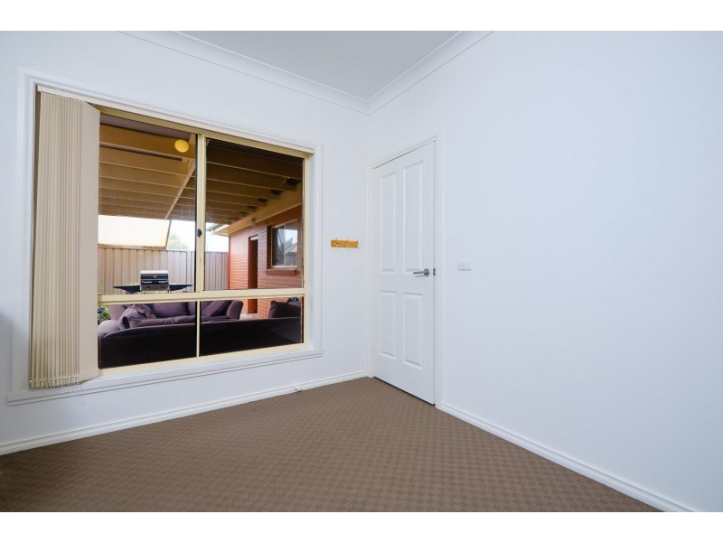 1 & 2/543 Ashford Street, Lavington NSW 2641