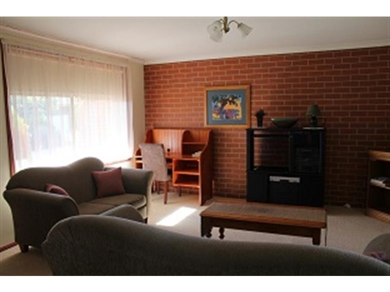 3/16 Keatinge  Court, Lavington NSW 2641