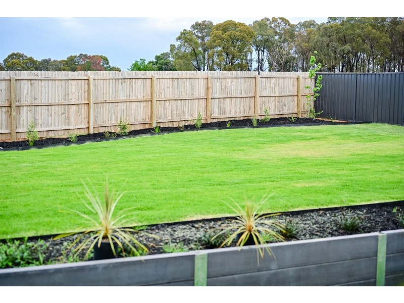 10 Zeil Circuit, Thurgoona NSW 2640