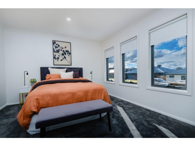 14 Zeil Circuit, Thurgoona NSW 2640