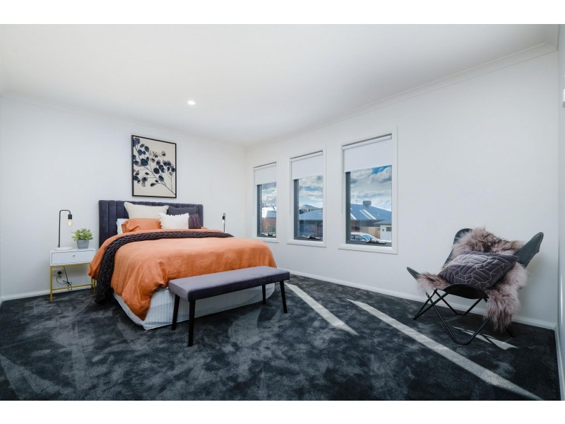 14 Zeil Circuit, Thurgoona NSW 2640