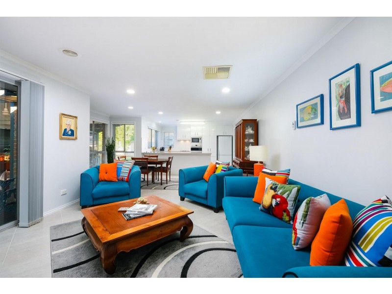 270 Bimbadeen Avenue, East Albury NSW 2640