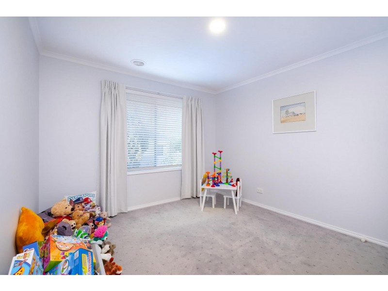 270 Bimbadeen Avenue, East Albury NSW 2640