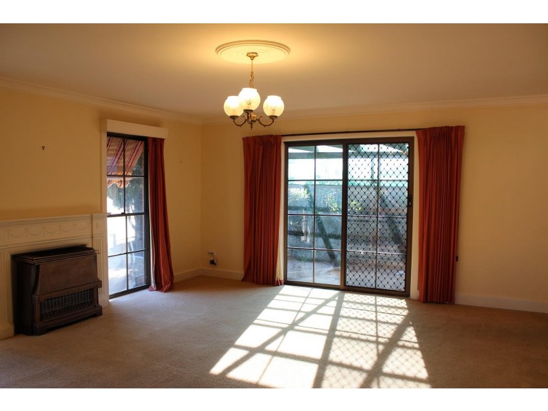 131 Borella Road, East Albury NSW 2640