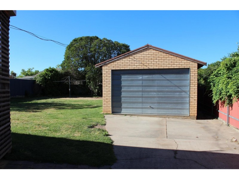 131 Borella Road, East Albury NSW 2640