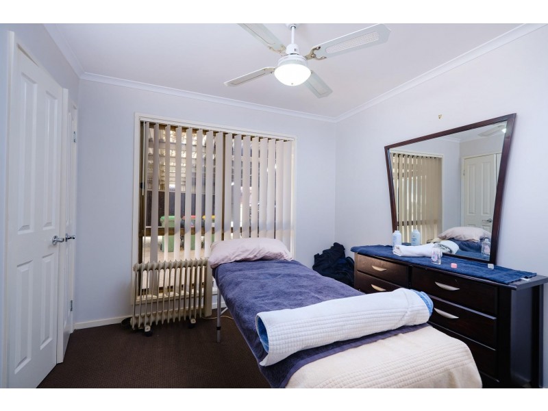 512 Webb Street, Lavington NSW 2641