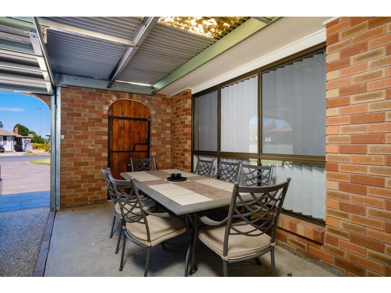 512 Webb Street, Lavington NSW 2641