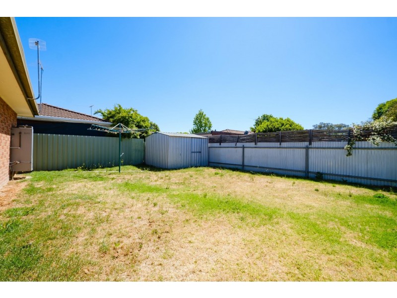 512 Webb Street, Lavington NSW 2641