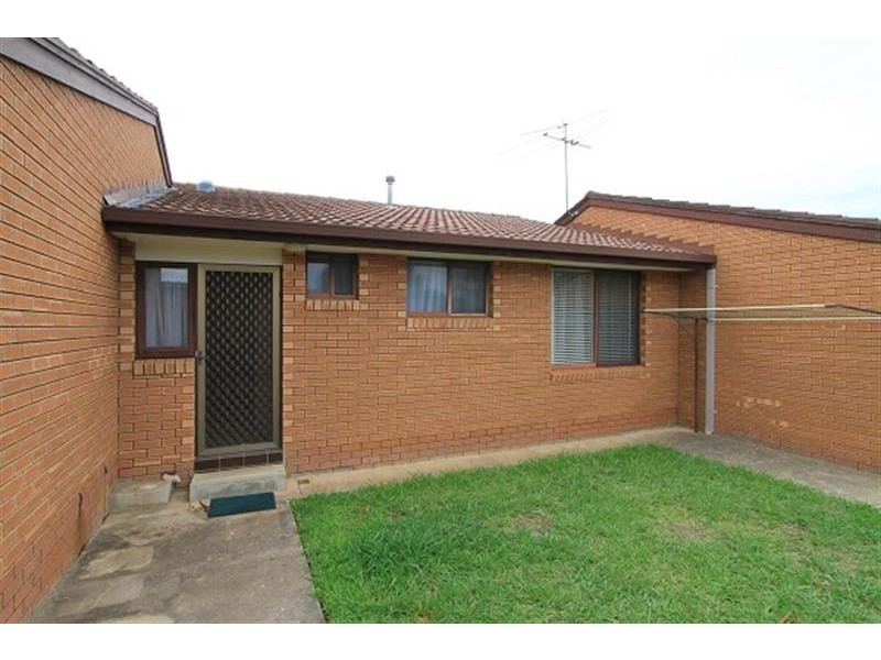 17/520 Kaitlers Road, Lavington NSW 2641