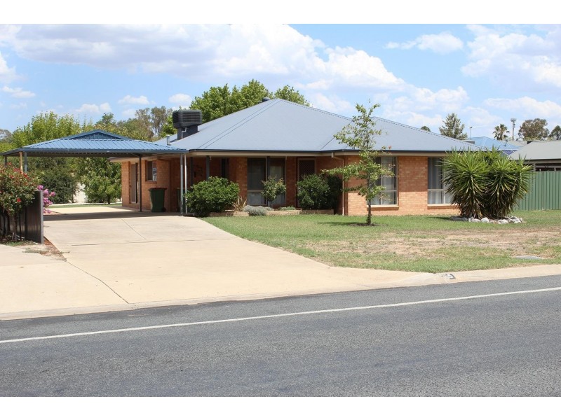 85 Adams Street, Jindera NSW 2642