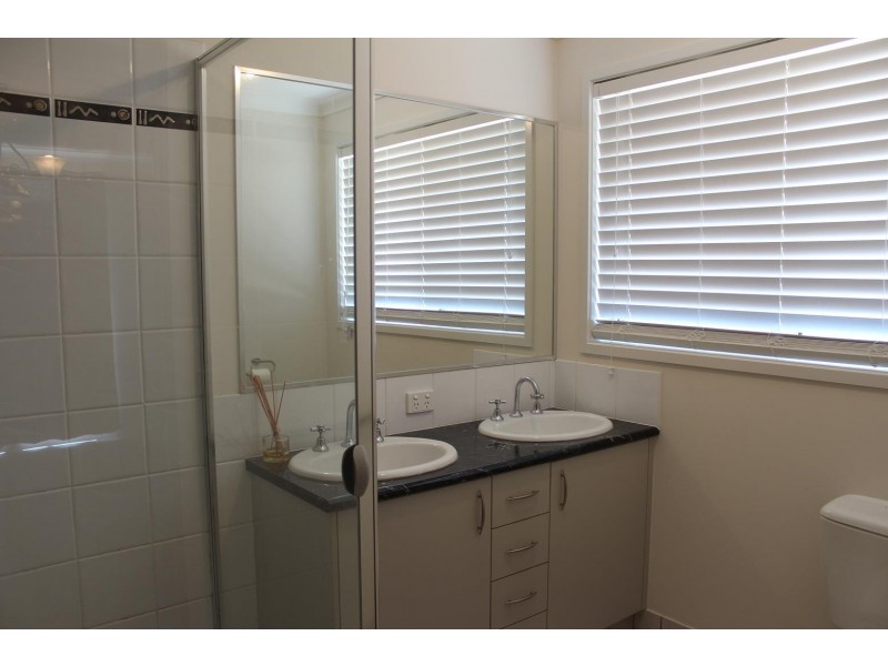 85 Adams Street, Jindera NSW 2642