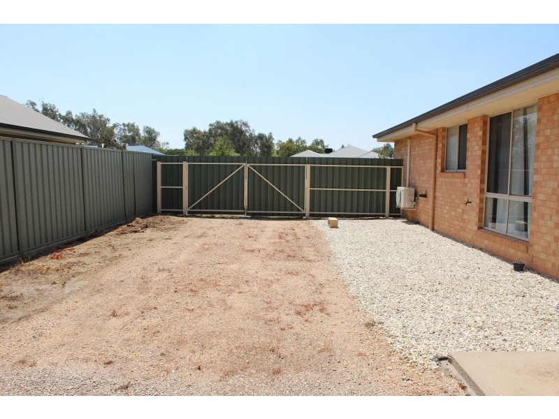 85 Adams Street, Jindera NSW 2642