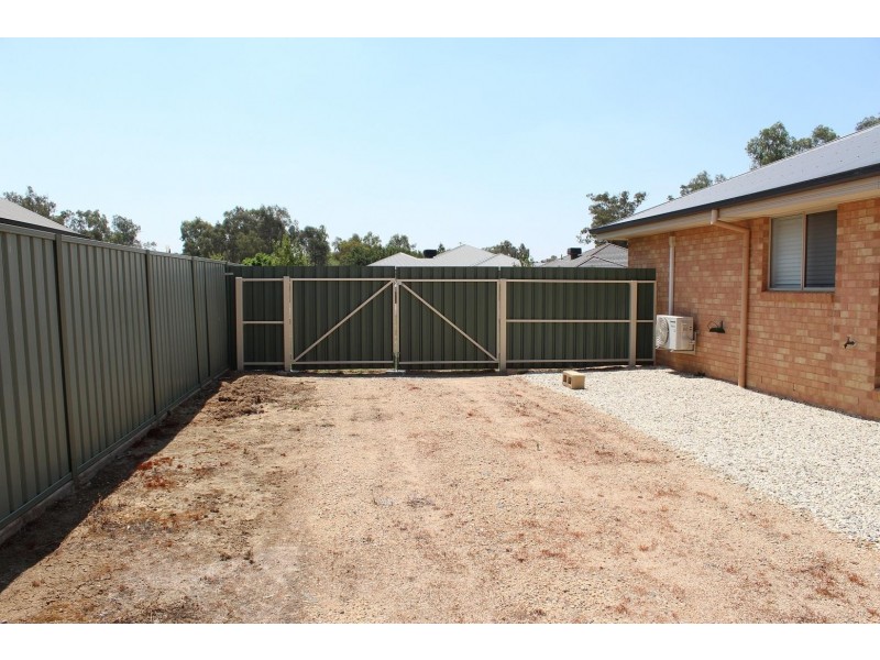 85 Adams Street, Jindera NSW 2642